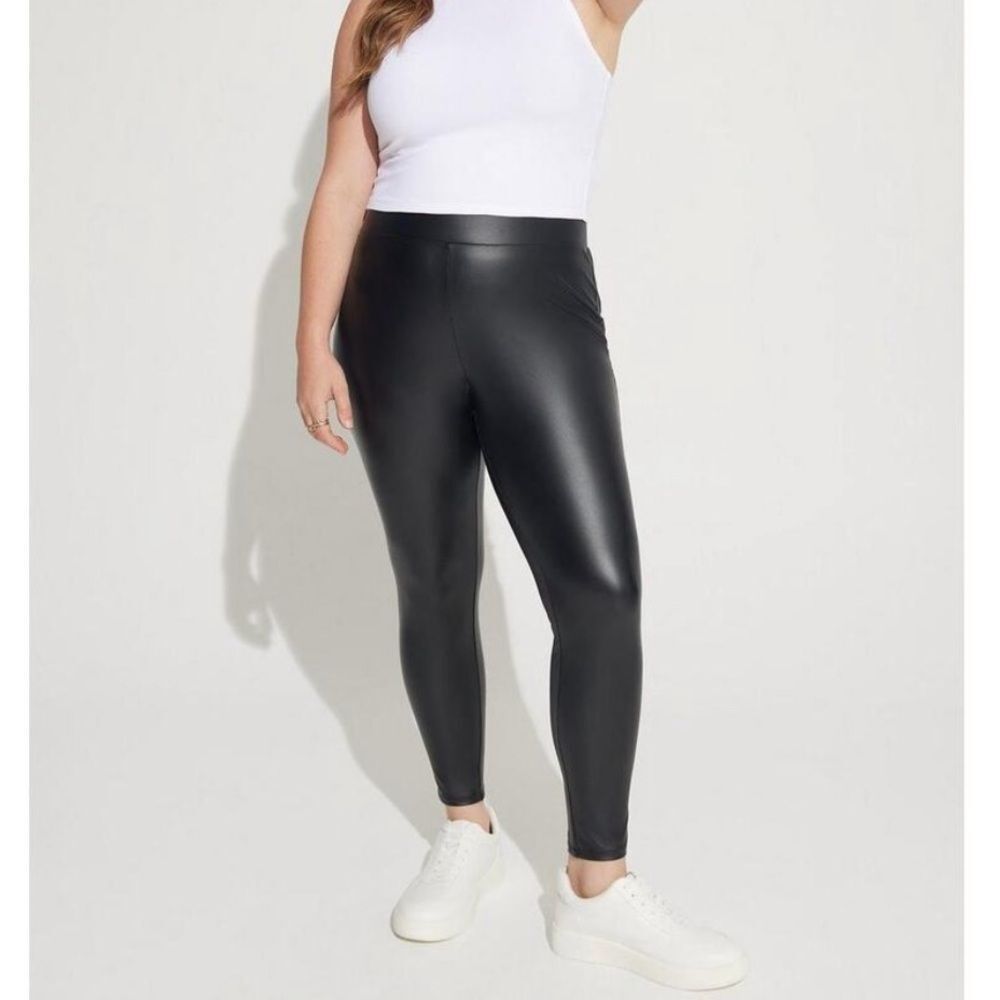 Torrid Full Length Signature Waist Faux Leather Legging 2X